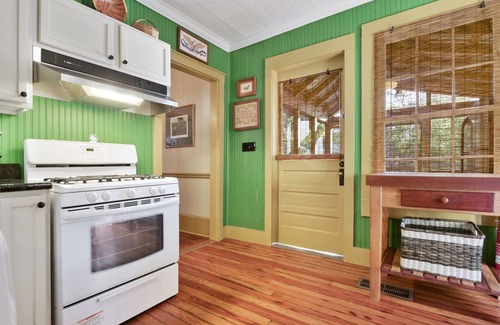 Bay St Louis Haus | Restaurierte Creole Cottage NRHP-Pool-2 Blocks vom Strand entfernt