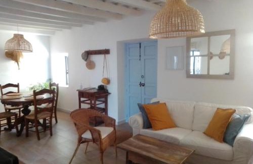 Bornos Haus | La Puerta Azul