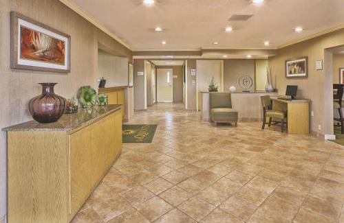 Perrysburg Hotel | La Quinta Inn by Wyndham Toledo Perrysburg