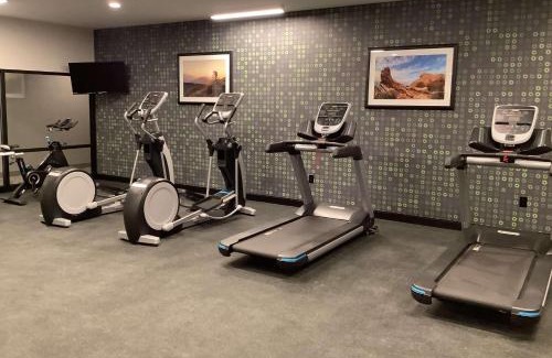 Littleton Hotel | La Quinta Inn & Suites by Wyndham Littleton-Red Rocks