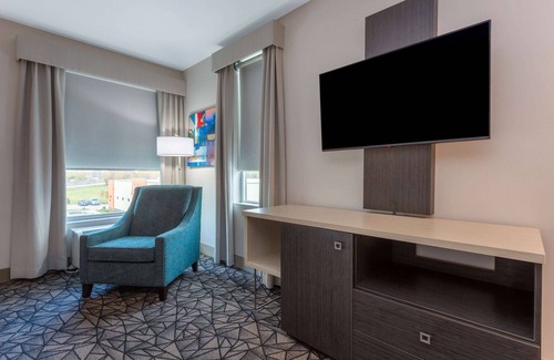 Joliet Hotel | La Quinta Inn & Suites by Wyndham Shorewood