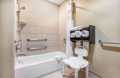 Meridian Hotel | La Quinta Inn & Suites by Wyndham Meridian / Boise West