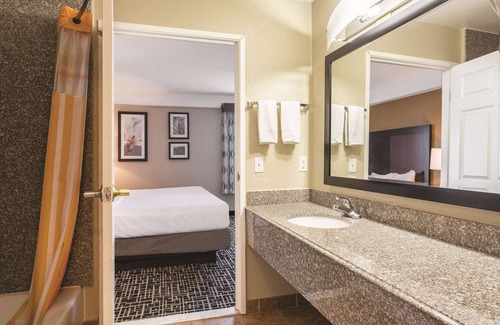 Deming Hotel | La Quinta Inn & Suites by Wyndham Deming