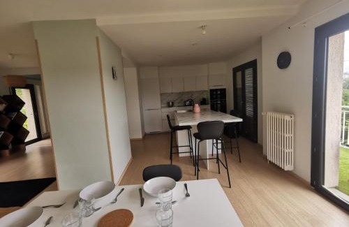Dole Haus | La Rive du Doubs - 2 chambres - 5 Pers - 56, Chemin du Canal Du Rhône au Rhin
