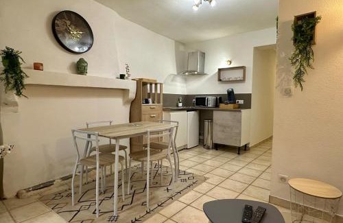 La Celle-sous-Gouzon Wohnung | La terrasse de Grangevieille