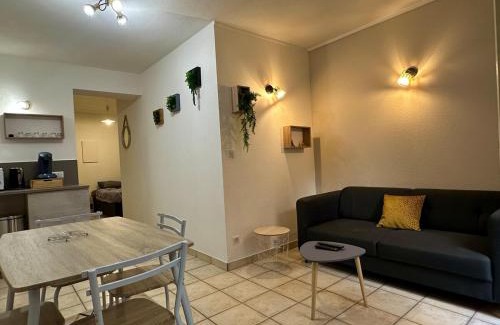 La Celle-sous-Gouzon Wohnung | La terrasse de Grangevieille