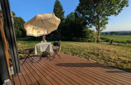 Senaillac-Latronquiere Haus | La Vue en Rose by Tiny Away