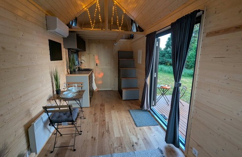 Senaillac-Latronquiere Haus | La Vue en Rose by Tiny Away