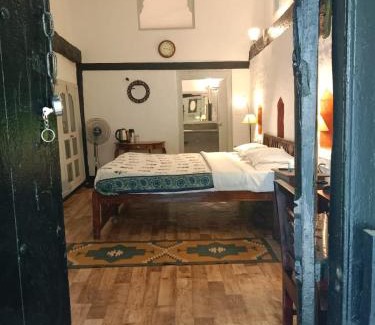 Maheshwar Kabine | Labboo'z Café and Lodge