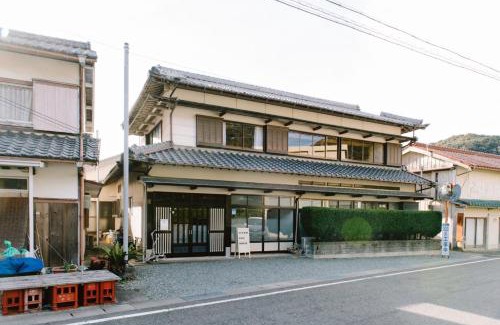 Susami Haus | Lacomaゲストハウスー海と星空にとけこむ癒しの宿