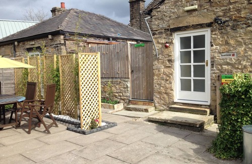 New Mills Wohnung | Ladybird-Apartment-Superior-Eigenes Badezimmer-Strassenblick