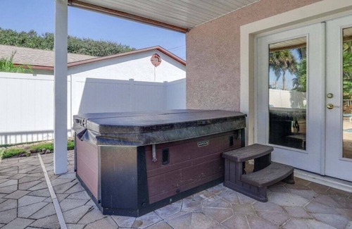 Historic District Haus | Lagoon-Side 4BR Home w/Pool, Hot Tub & More