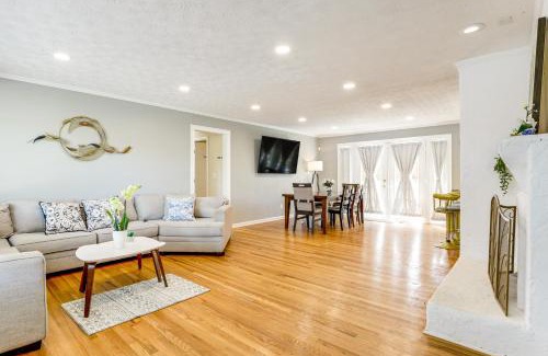 Duluth Haus | Lake and Dock Access Peaceful Retreat in Duluth