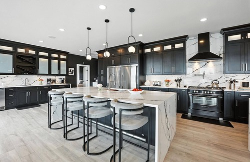 Bumpass Haus | Lake Anna Waterfront Retreat, Pool & Private Beach, Family-Friendly, Sleeps 16+