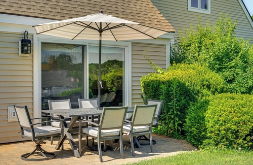 South Down Shores Haus | Lake & Beach Access: Family Townhome in Laconia