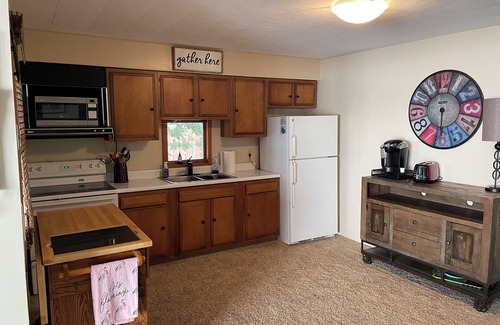 Lake City Kabine | Lake Cabin on Clear Lake! 75ft of lake shore with amazing views!