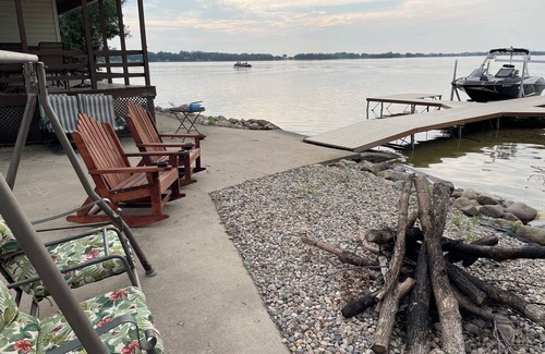 Lake City Kabine | Lake Cabin on Clear Lake! 75ft of lake shore with amazing views!