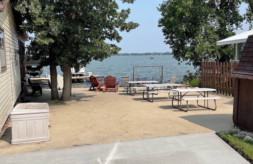 Lake City Kabine | Lake Cabin on Clear Lake! 75ft of lake shore with amazing views!