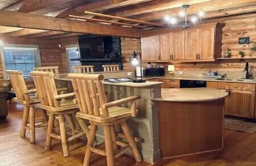 Crescent City Haus | Lake Cabin! Private Dock, Tennis Court & Pool