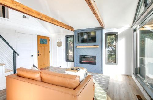 Worley Haus | Lake Coeur dAlene Cabin with Boat Slip in Worley!