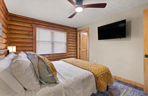 Burnside Haus | Lake Cumberland Cedar Hideaway