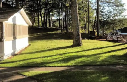 West Branch Hütte | Lake Front 2 Bedroom with sandy beach and close to ORV trails!
