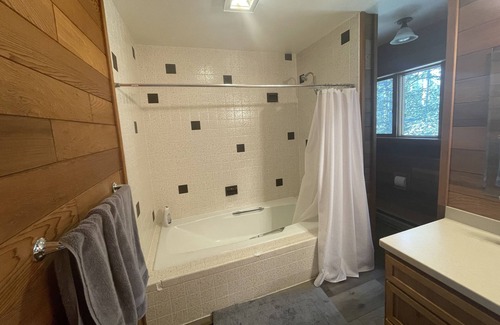 Whitefish Hütte | Lake Front Cabin on Beautiful Whitefish Lake