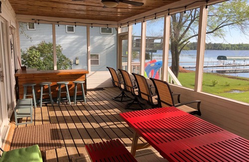 Sturgeon Lake Kabine | Lake Front Cabin Auf dem Sturgeon Lake! Toller Sandstrand zum Baden!
