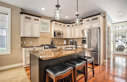 Saugatuck Eigentumswohnung | Lake Front Condo W/ Pool Access, Walk to Saugatuck