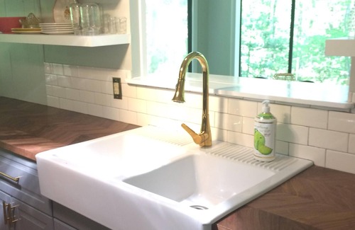 Montross Haus | Seeufer / Dock, HotTub, Wald, Kajaks / SUP, 3 Strände, Fossilien, Theaterraum