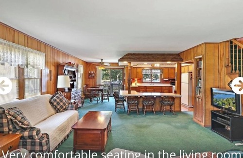 Powers Lake Haus | Lake Front Family get away