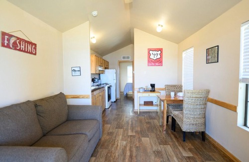 Lake Village Kabine | Lake front retreat on Lake Chicot!