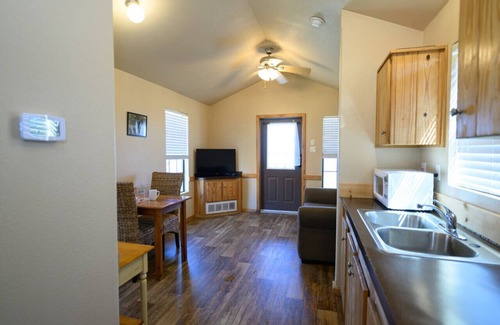 Lake Village Kabine | Lake front retreat on Lake Chicot!