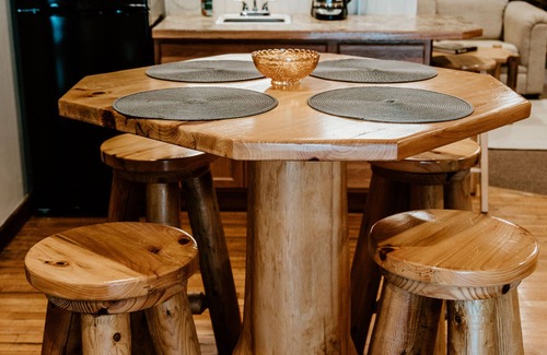 White Cloud Wohnung | Lake Front Rustic Suite Rental