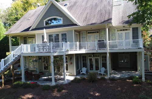 Olde Ferry Estates Haus | Macon Memories-Gorgeous Luxury Familienferienhaus, Hauptseebucht w / Sonnendeck