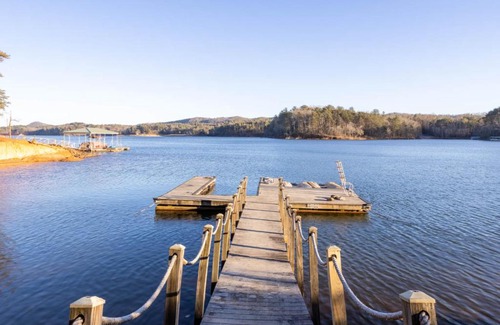 Wilkesboro Haus | Lake Haven Lodge