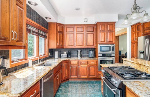 Grand Rapids Haus | Lake Home on Pokegama w/dock, sauna, game room.