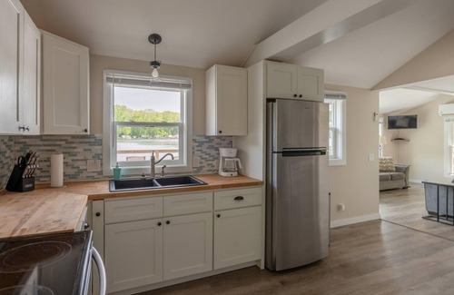 Bradley Haus | Lake home with large beautiful deck