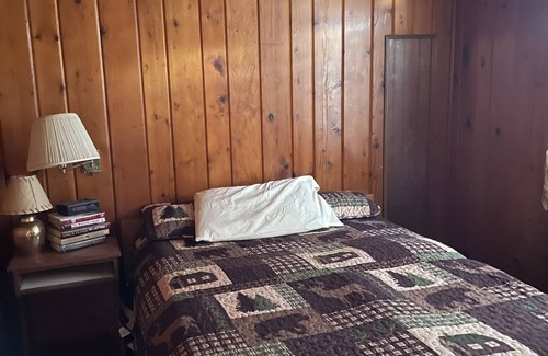 Oscoda Resort | Lake Huron Beach Front Cabin for two.