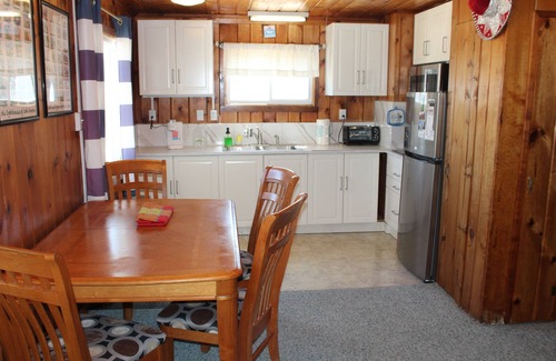 Greenbush Hütte | Lake Huron Cottage with Private Sandy Beach