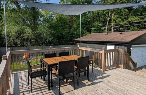 Paddock Lake Haus | Lake it Easy at this beautiful 2 bedroom lake home