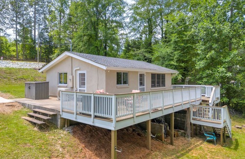 Lavonia Kabine | Lake It Easy – Cozy Hartwell Retreat with Big Dock & Stunning Views