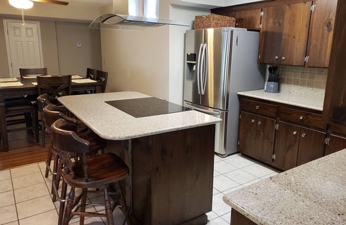 Deatsville Haus | LAKE LIFE AT ITS BEST FOR YOUR GET AWAY