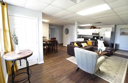 Somerset Haus | Lake Lovers Paradise