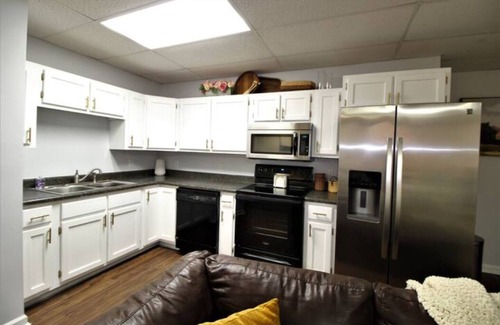 Somerset Haus | Lake Lovers Paradise