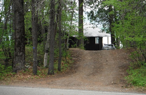 Agpar Kabine | Lakefront Cedar Cabin Inside Glacier National Park