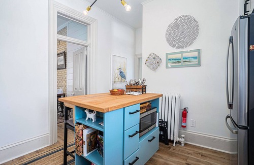 Grand Haven Wohnung | Lake Michigan Designer Apartment in Historic Home