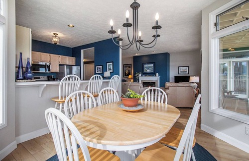 Manistee Eigentumswohnung | Lake Michigan Walkout Condo, One-Level Easy Access