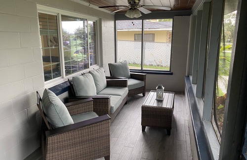 Minneola Haus | Lake Minneola Sunset Cottage - Lakefront Home - Sun Water Florida!