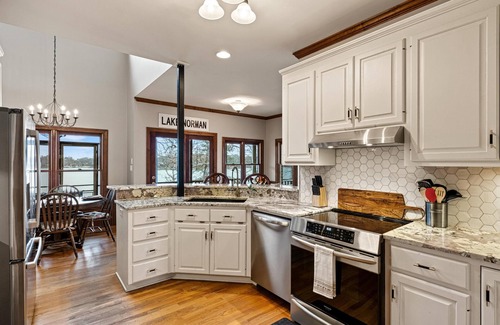 Barium Springs Haus | Lake Norman Waterfront Home with Panoramic Views